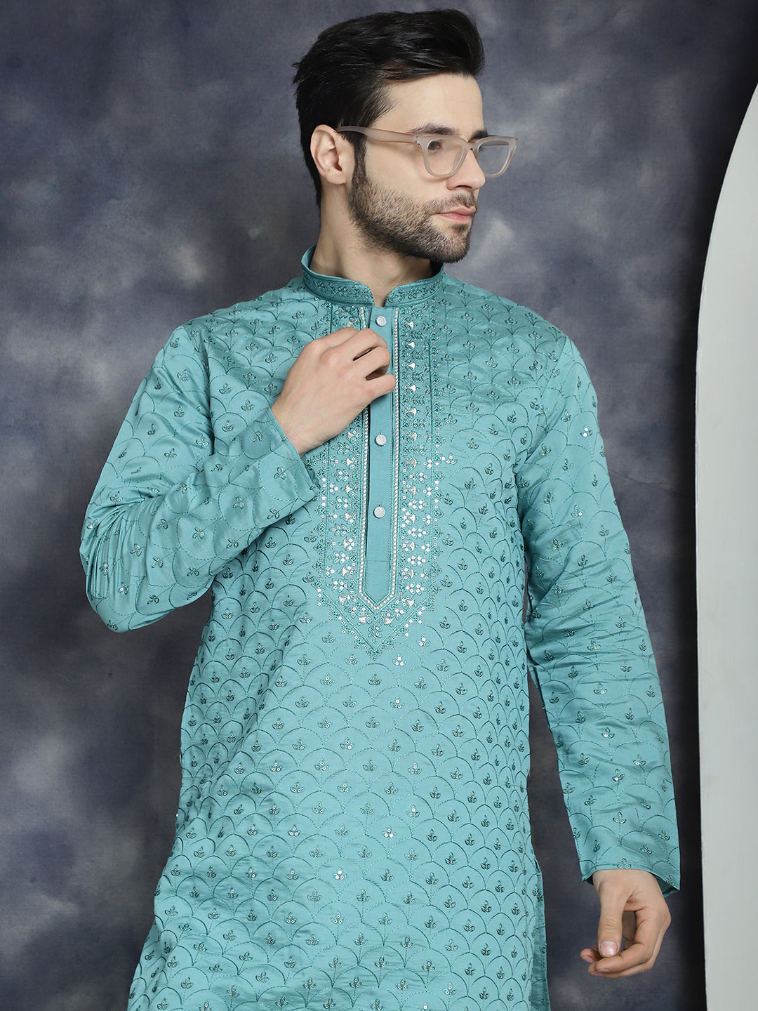 Men's Sequins Embroidered Kurta With Pyjama - Taantav