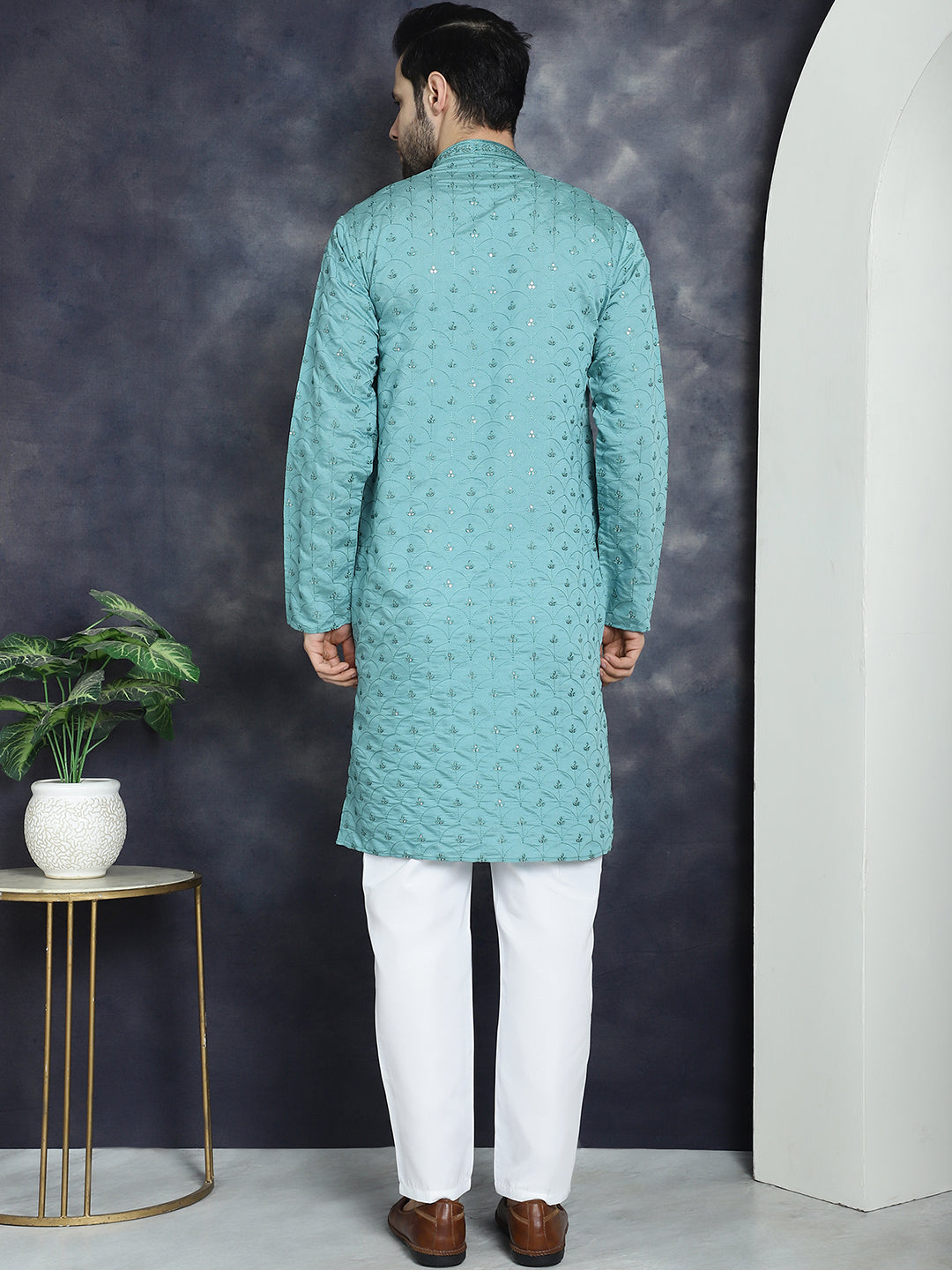 Men's Sequins Embroidered Kurta With Pyjama - Taantav