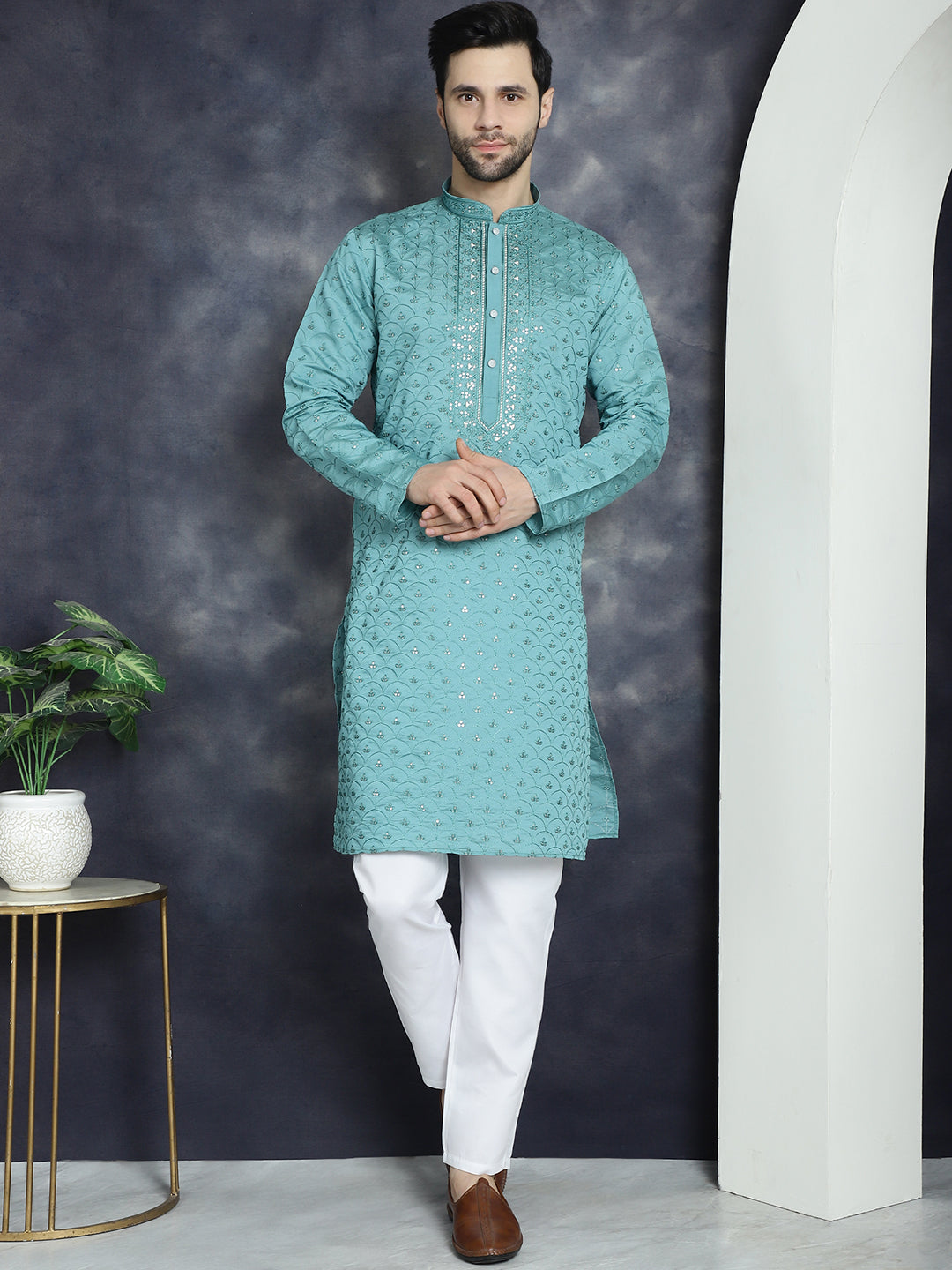 Men's Sequins Embroidered Kurta With Pyjama - Taantav