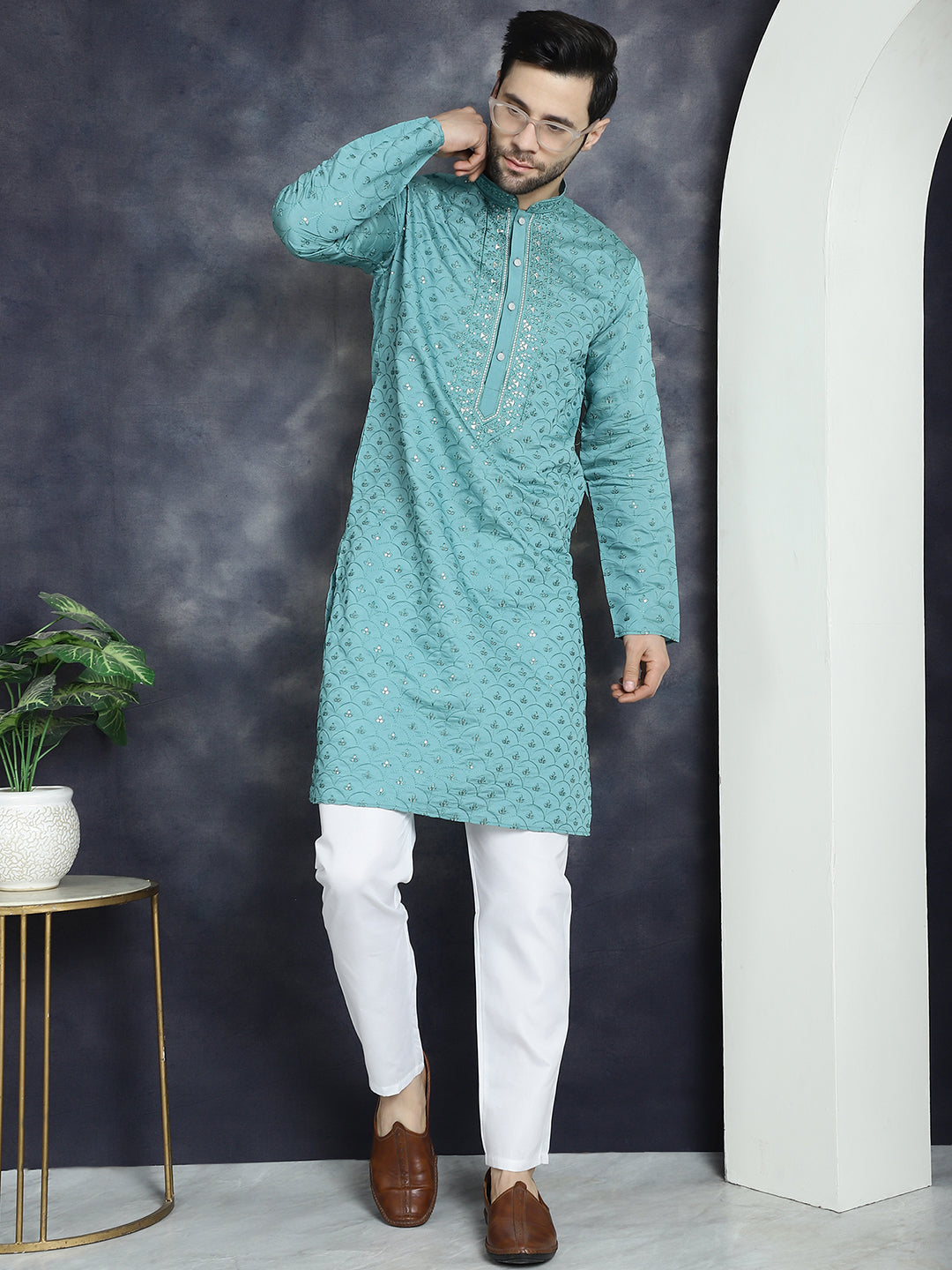 Men's Sequins Embroidered Kurta With Pyjama - Taantav