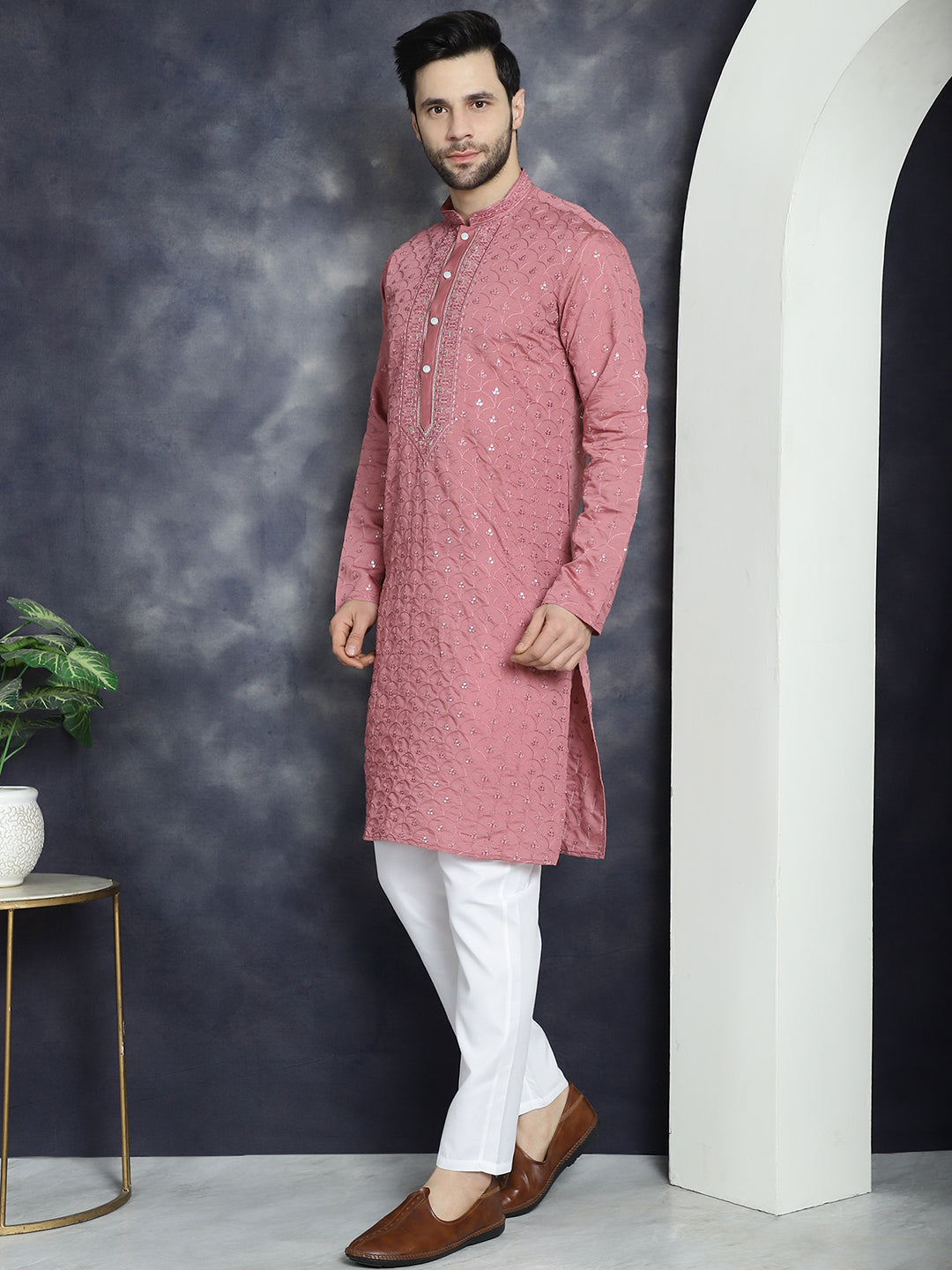 Men's Sequins Embroidered Kurta With Pyjama - Taantav