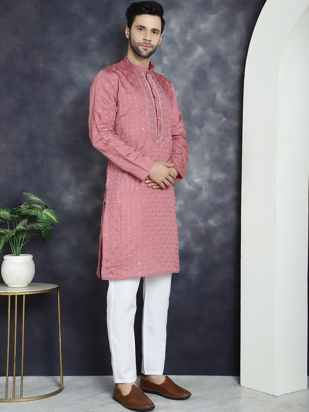 Men's Sequins Embroidered Kurta With Pyjama - Taantav