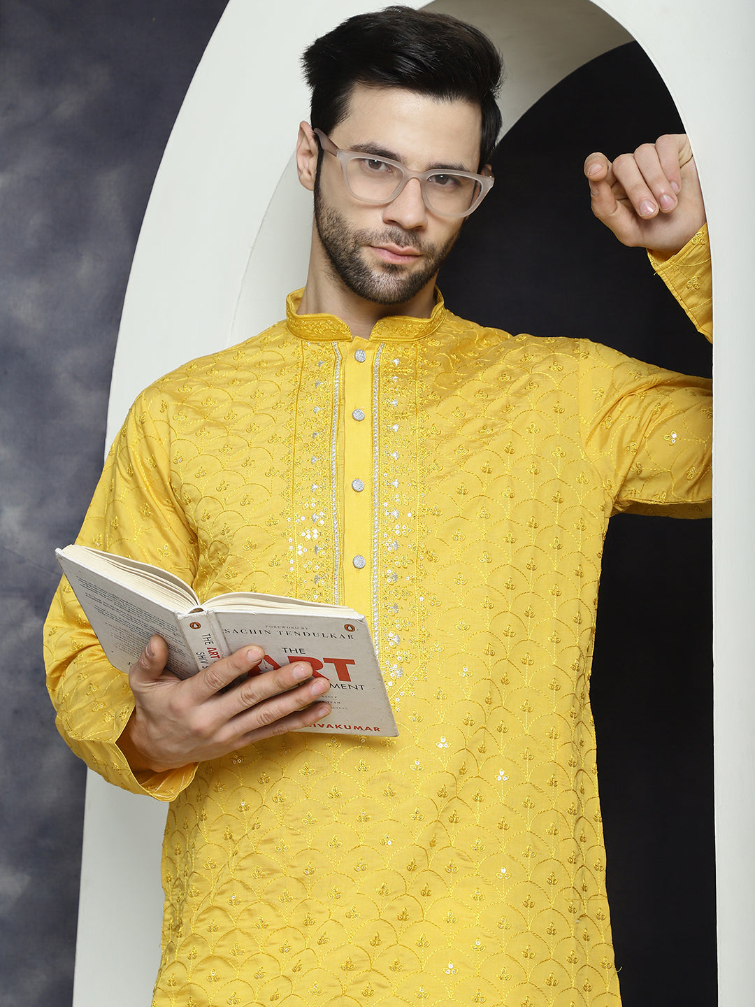 Men's Sequins Embroidered Kurta With Pyjama - Taantav