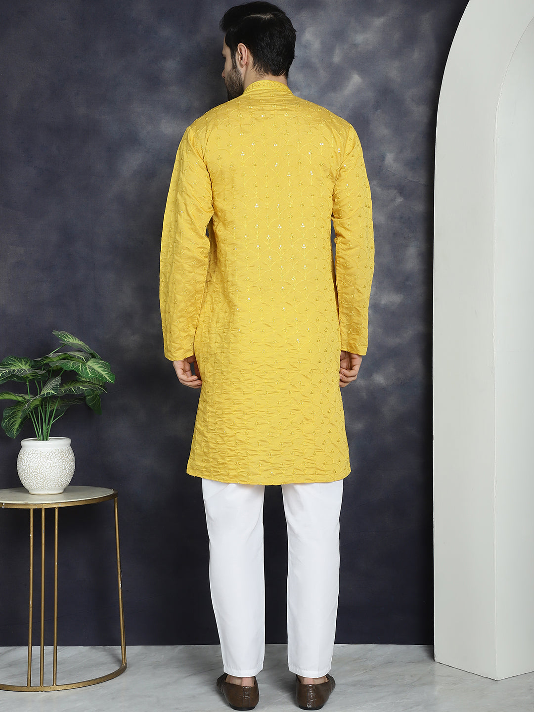 Men's Sequins Embroidered Kurta With Pyjama - Taantav