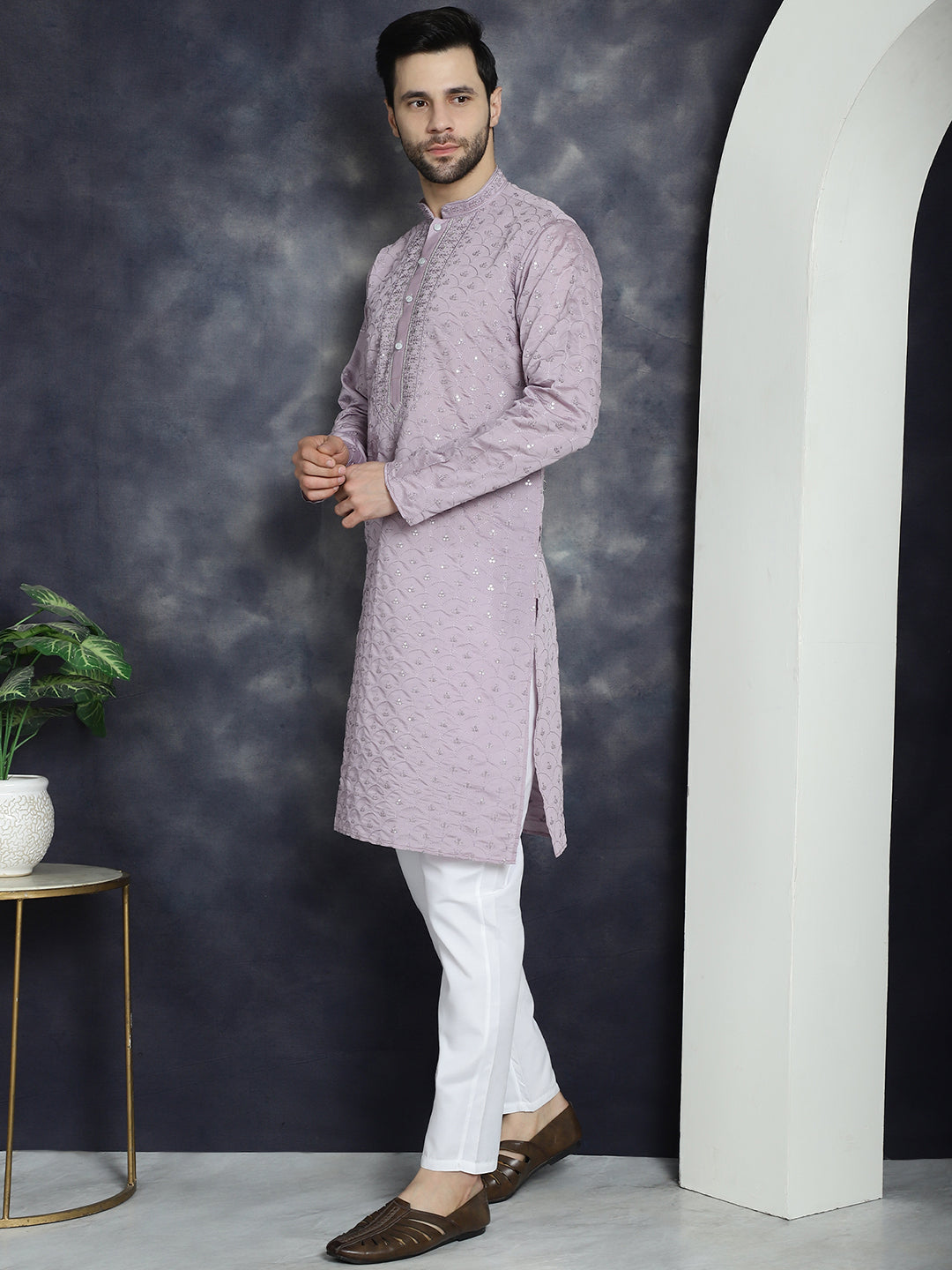 Men's Sequins Embroidered Kurta With Pyjama - Taantav