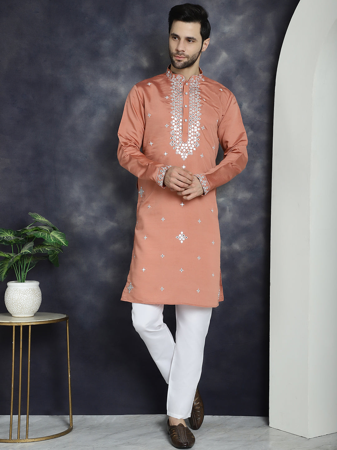 Men's Embroidered Kurta With Pyjama - Taantav