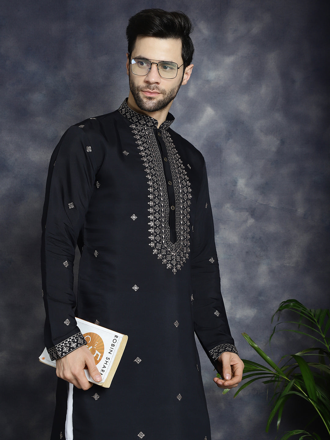 Men's Sequins Embroidered Kurta With Pyjama - Taantav