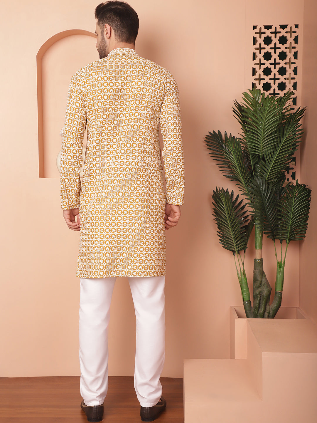 Men's Chikankari Pure Cotton Kurta with Pyjama - Taantav