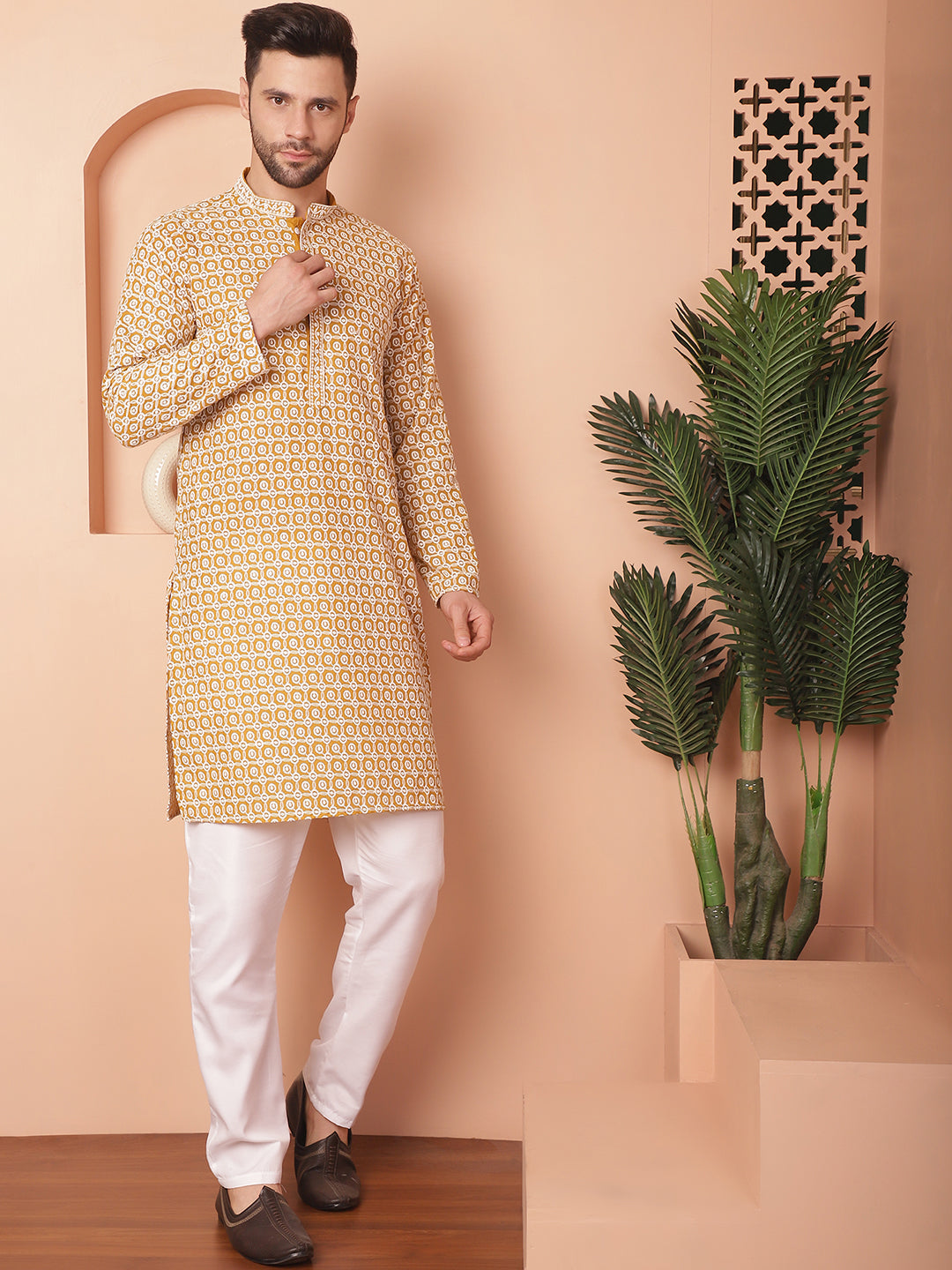 Men's Chikankari Pure Cotton Kurta with Pyjama - Taantav