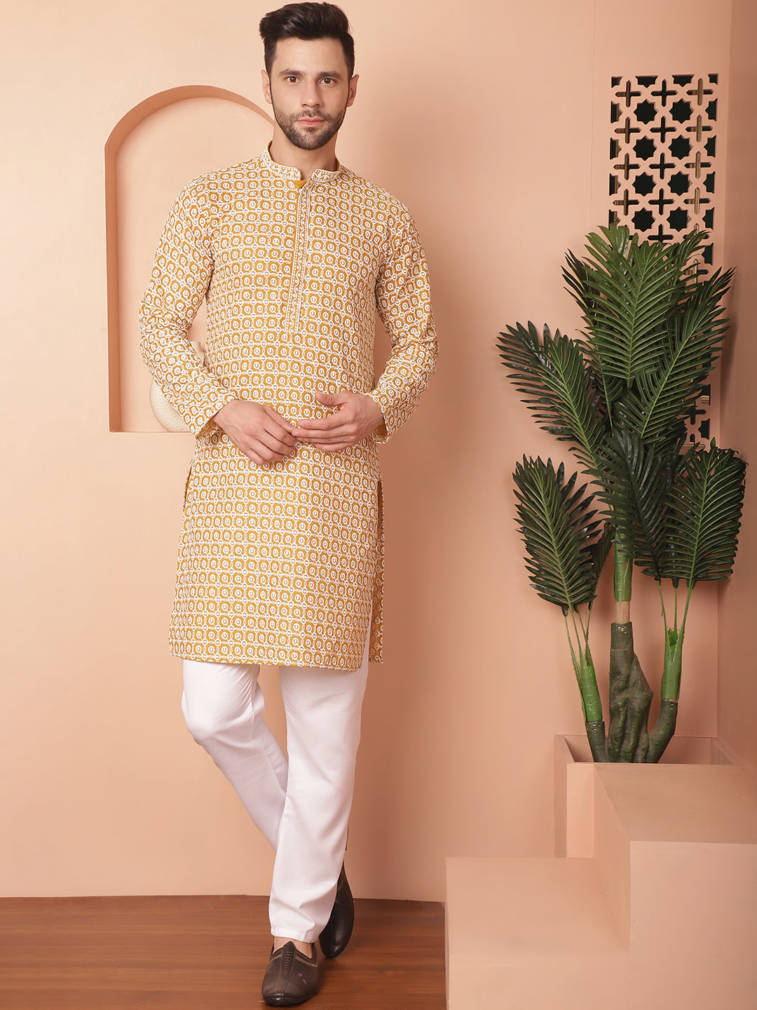 Men's Chikankari Pure Cotton Kurta with Pyjama - Taantav