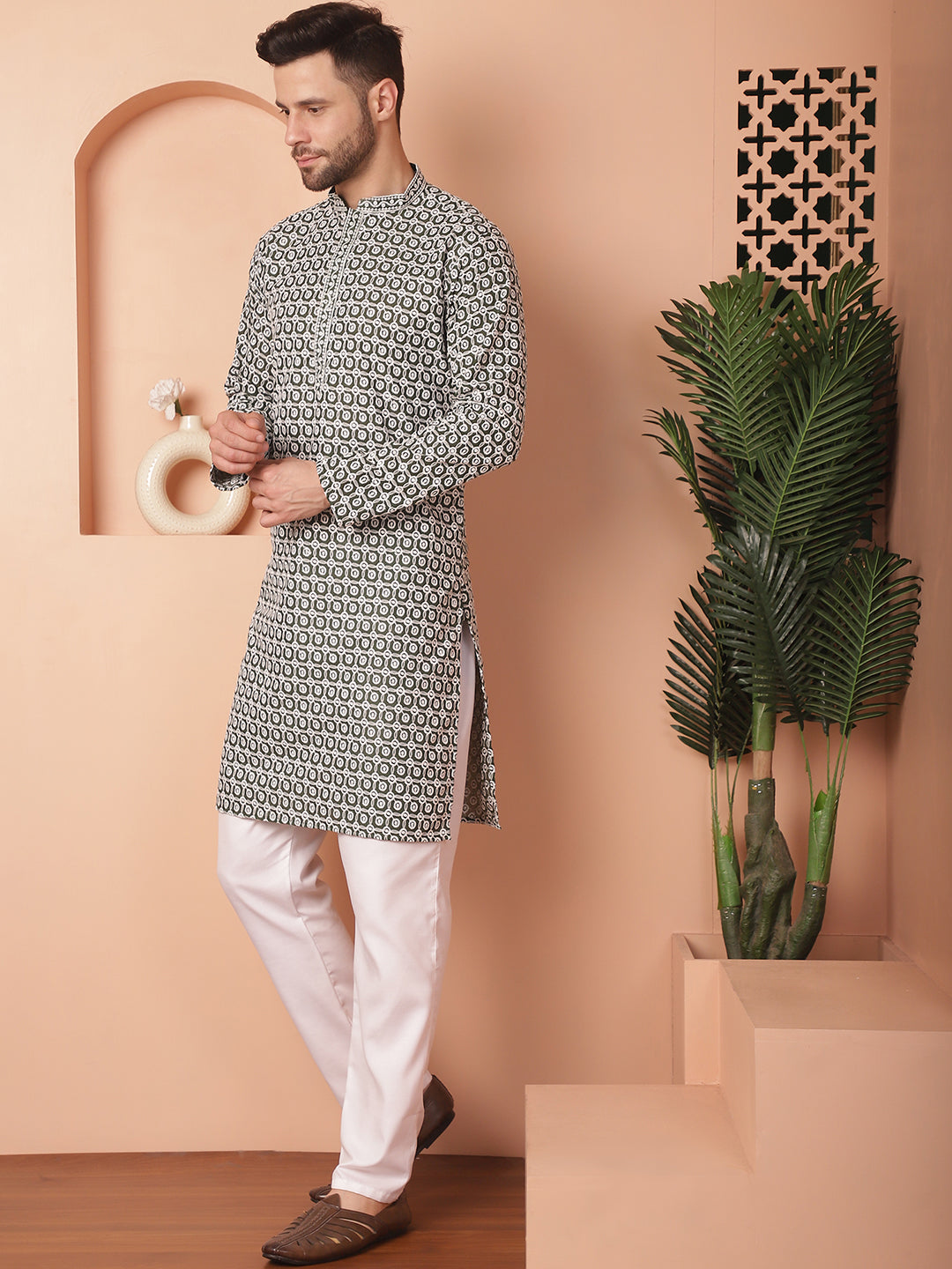 Men's Chikankari Pure Cotton Kurta with Pyjama - Taantav