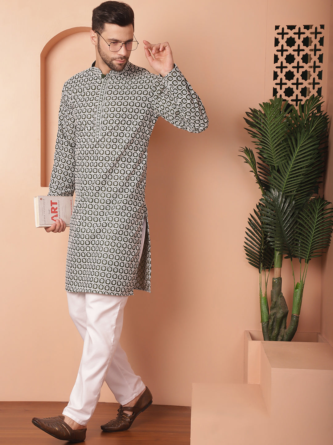 Men's Chikankari Pure Cotton Kurta with Pyjama - Taantav