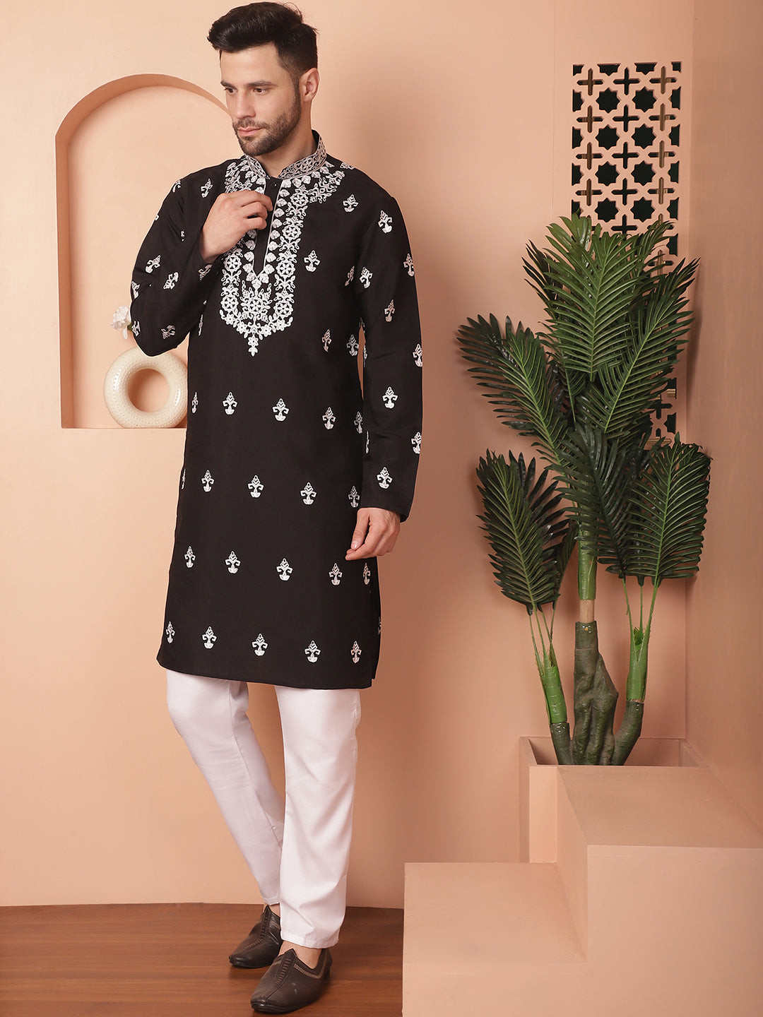 Men's Black Chikankari Embroidered Kurta With Pyjama - Taantav