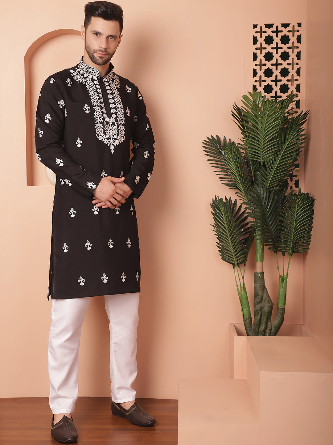 Men's Black Chikankari Embroidered Kurta With Pyjama - Taantav