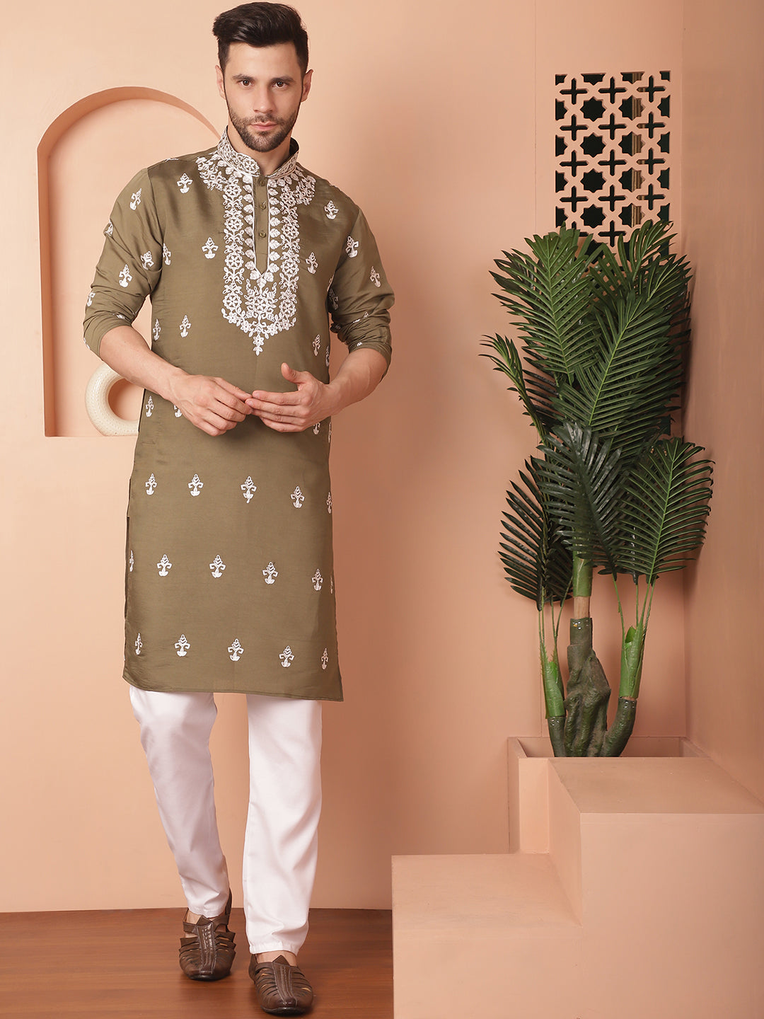 Men's Olive Chikankari Embroidered Kurta With Pyjama - Taantav