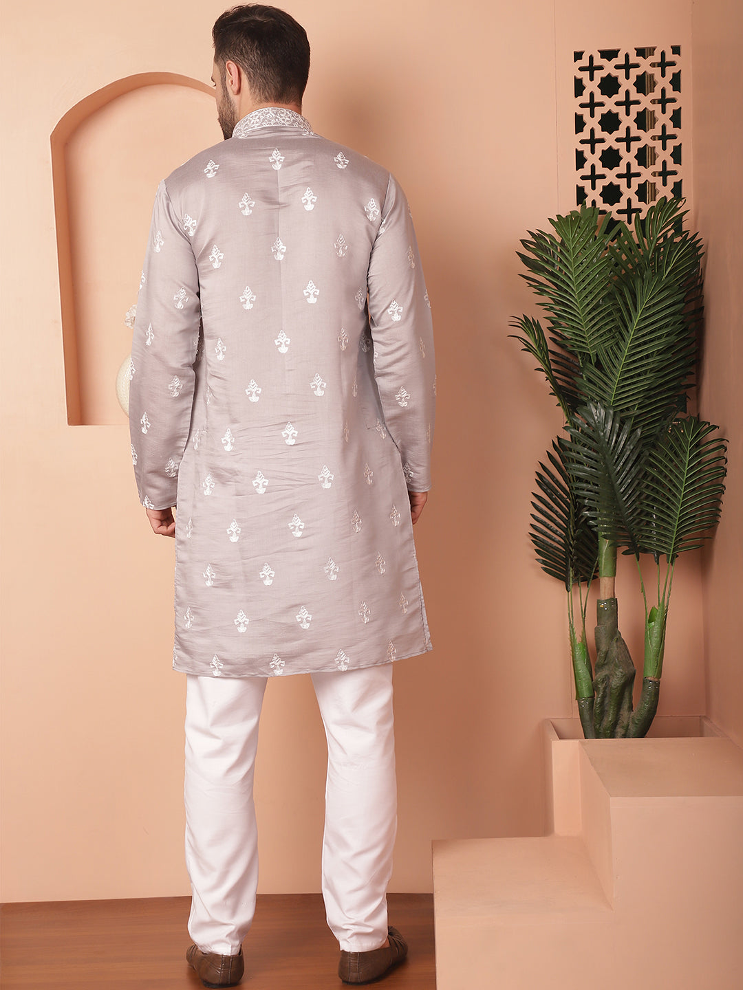 Men's Grey Chikankari Embroidered Kurta With Pyjama - Taantav