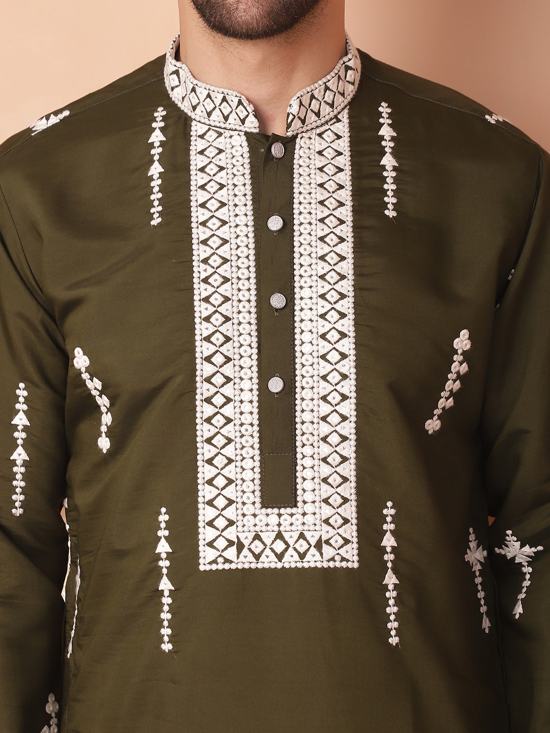 Men's Collar Chikankari Embroidered Kurta With Pyjama - Taantav