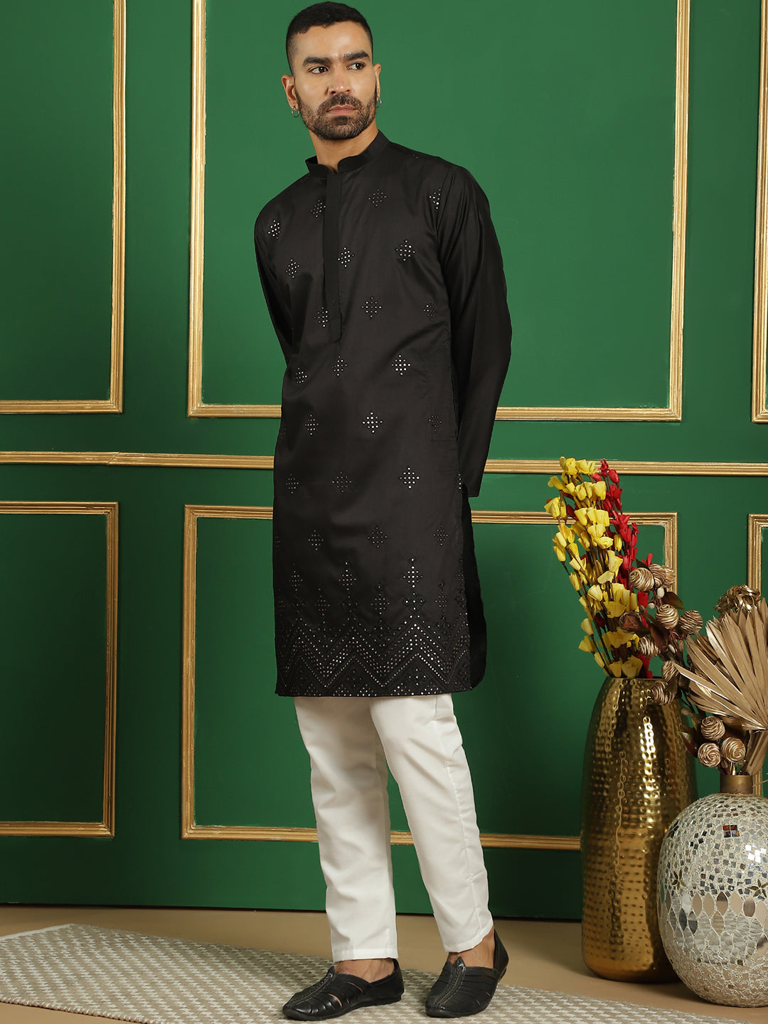 Men's Embroidered Kurta with Pyjama - Taantav