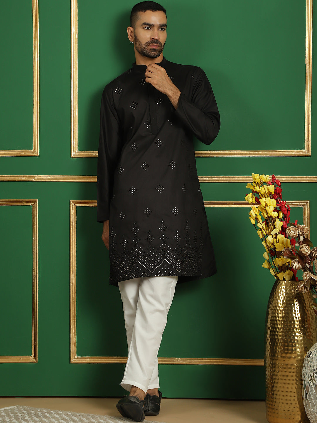 Men's Embroidered Kurta with Pyjama - Taantav