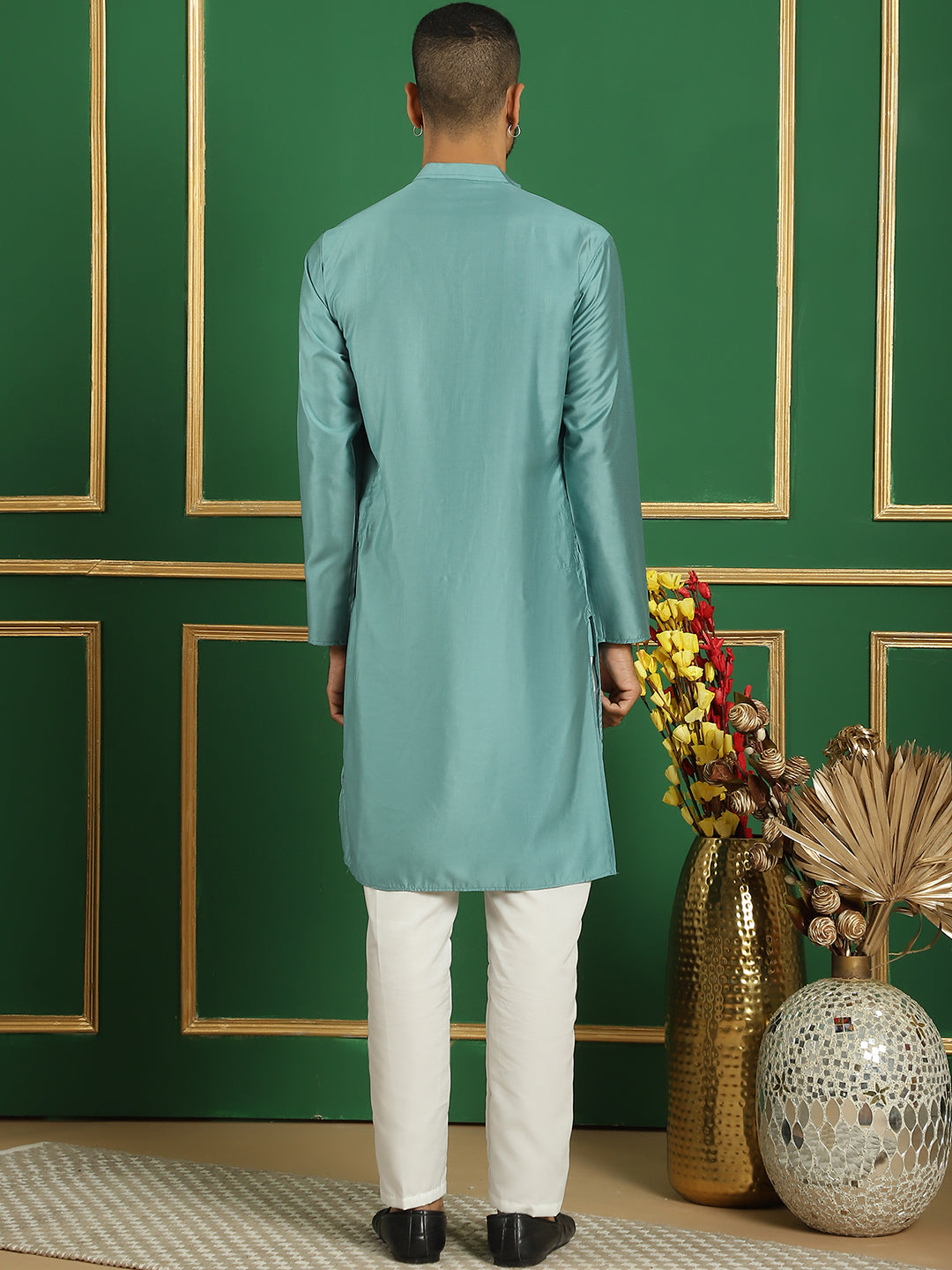 Men's Embroidered Kurta with Pyjama - Taantav