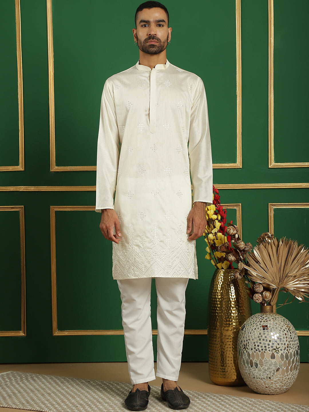 Men's Embroidered Kurta with Pyjama - Taantav