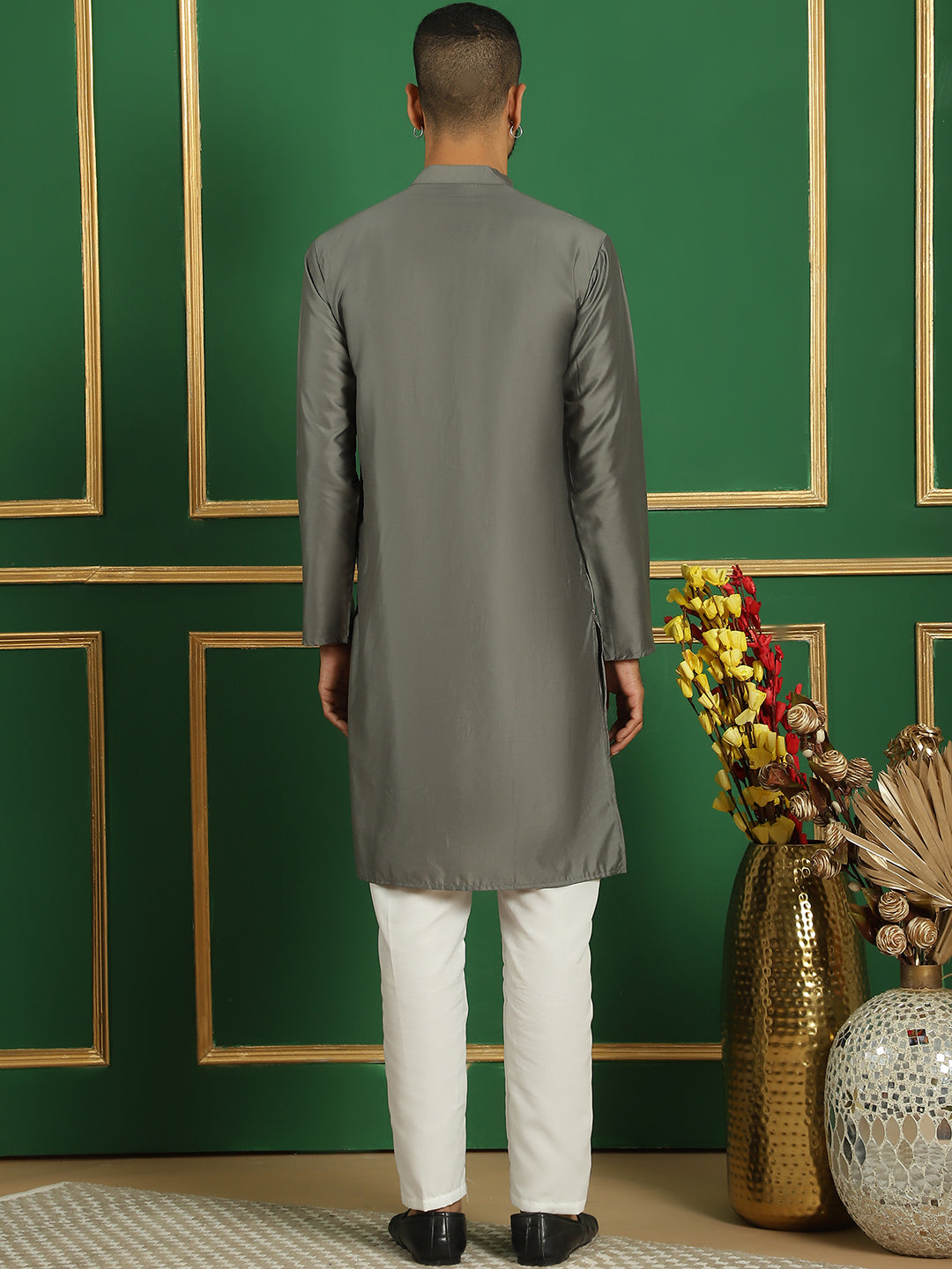 Men's Embroidered Kurta with Pyjama - Taantav