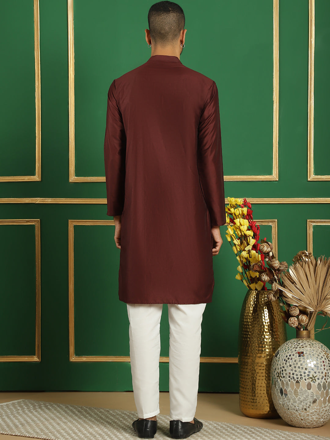 Men's Embroidered Kurta with Pyjama - Taantav