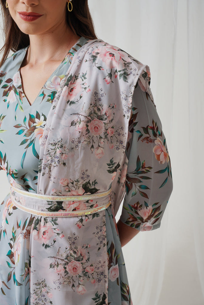 Women's Green Floral Printed Sequinned Kurta with Trousers & Dupatta & Belt