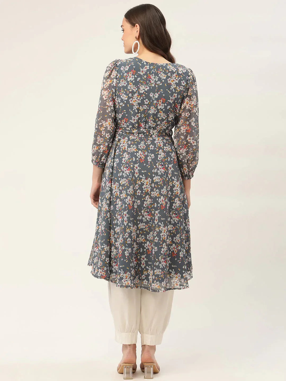 Women's Grey & White Georgette Floral Printed Kurta - Taantav