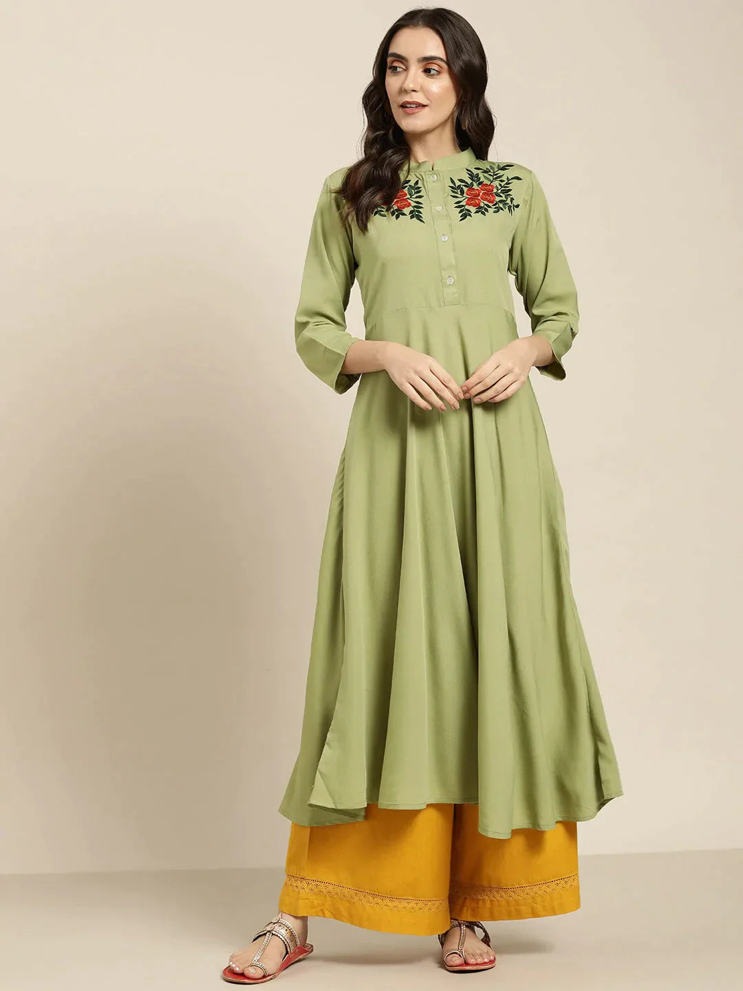 Women's Green & Red Floral Embroidered Georgette Anarkali Kurta - Taantav