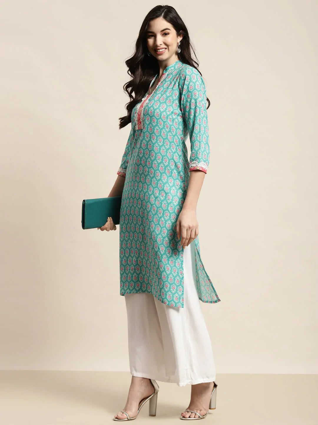 Women's Ethnic Motifs Thread Work Kurta - Taantav