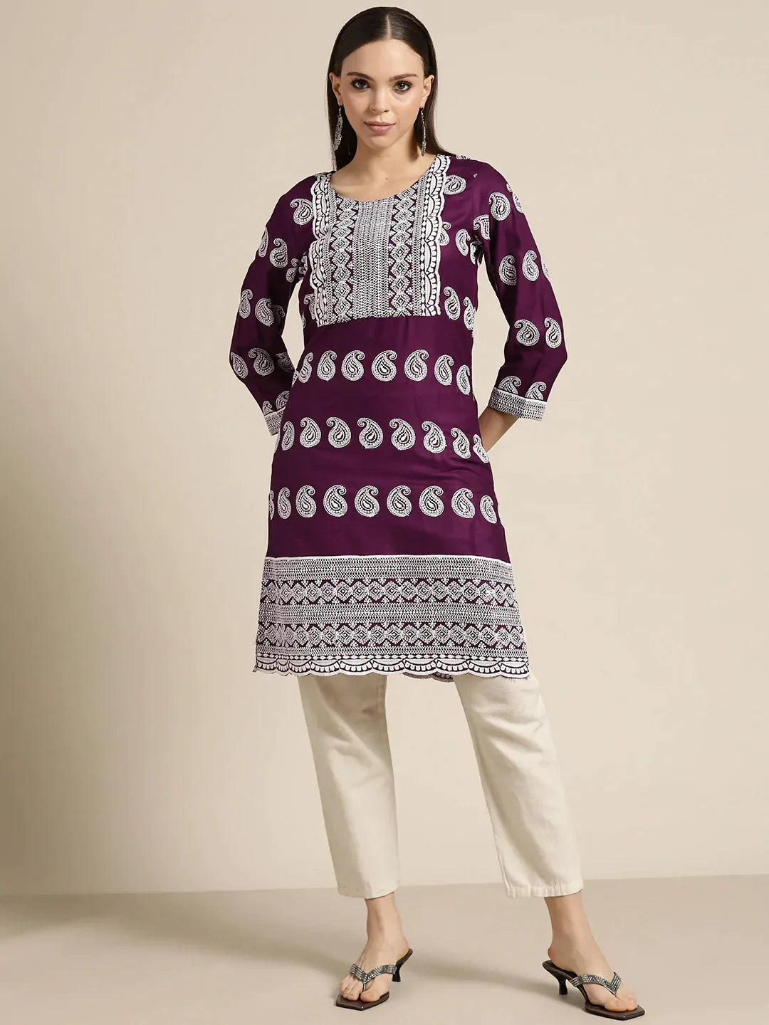 Women's Paisley Embroidered Sequinned Chikankari Kurta - Taantav