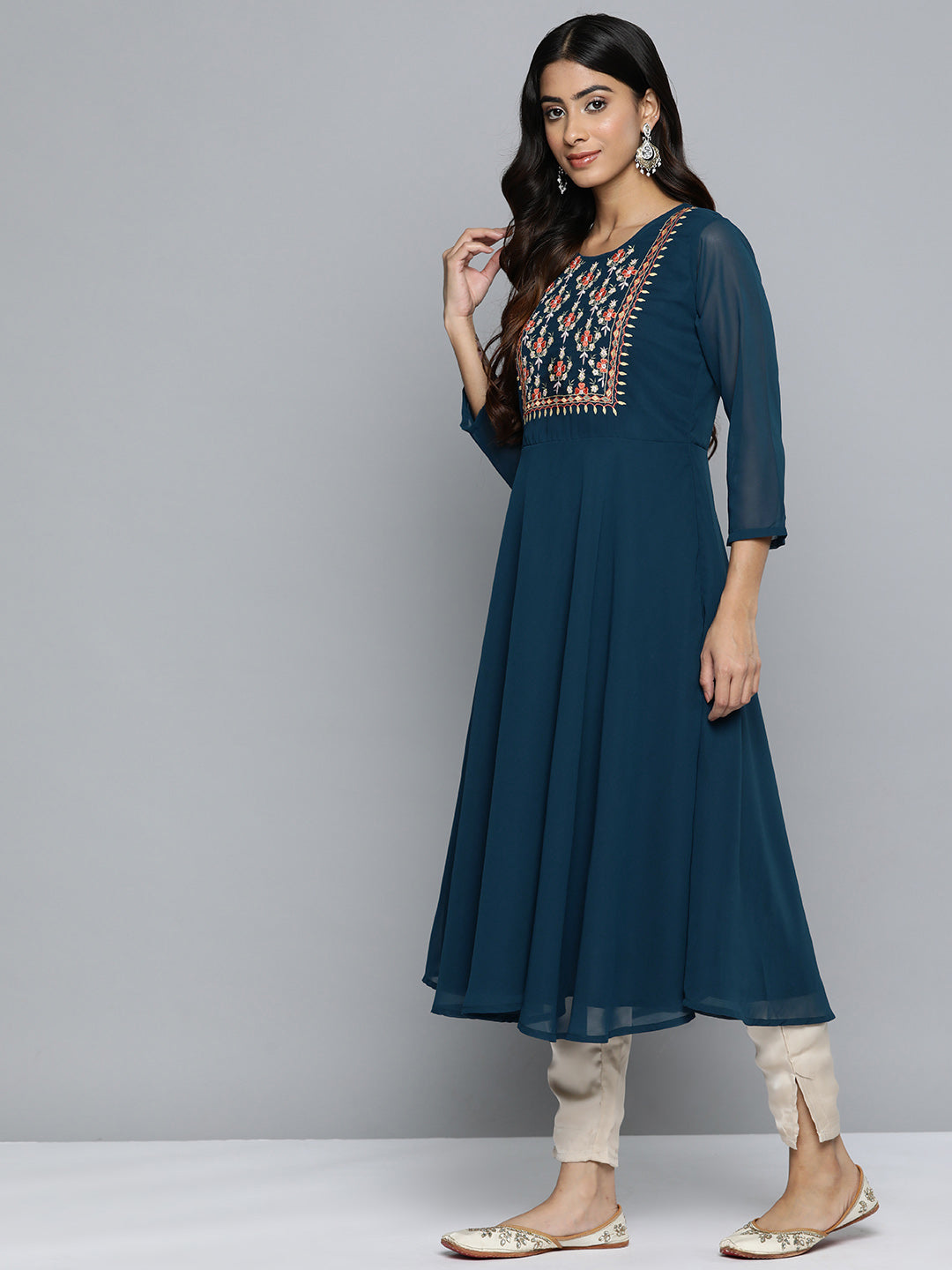 Women's Floral Embroidered Thread Work Floral Georgette Anarkali Kurta - Taantav