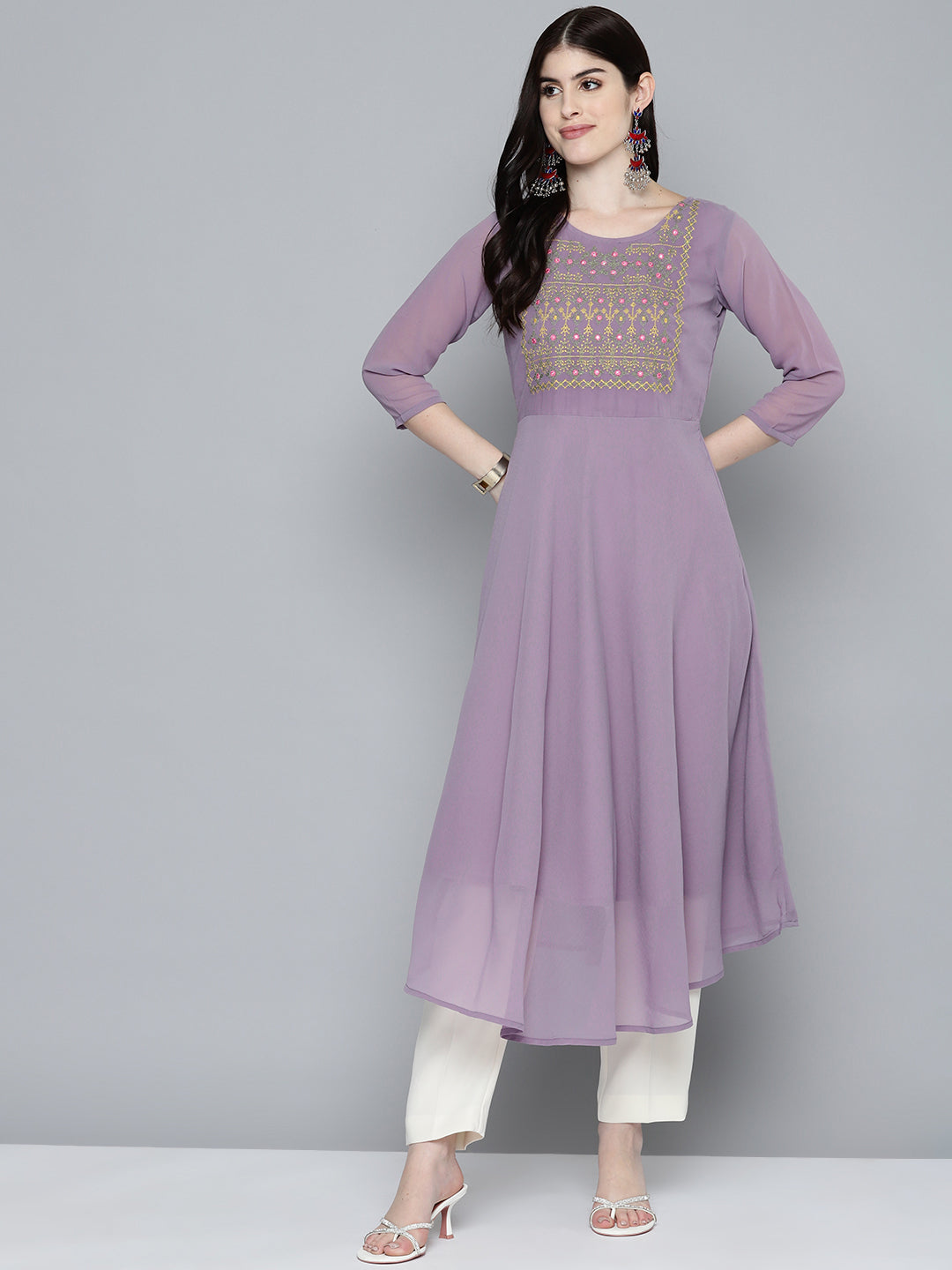 Women's Embroidered yok flared georgette kurta - Taantav