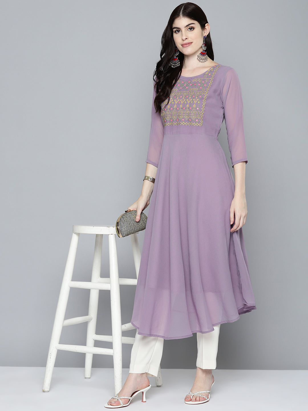 Women's Embroidered yok flared georgette kurta - Taantav