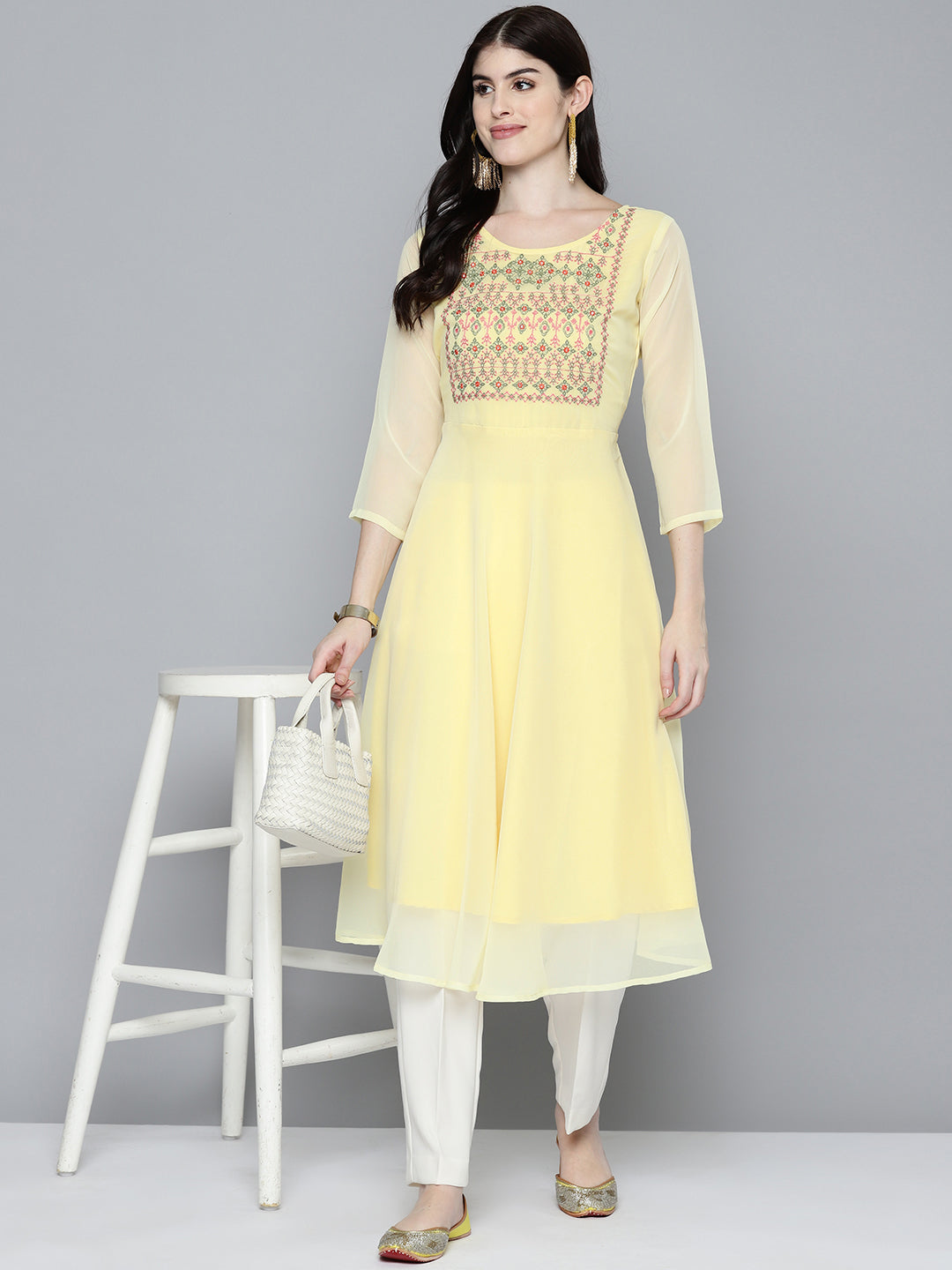 Women's Embroidered yok flared georgette kurta - Taantav