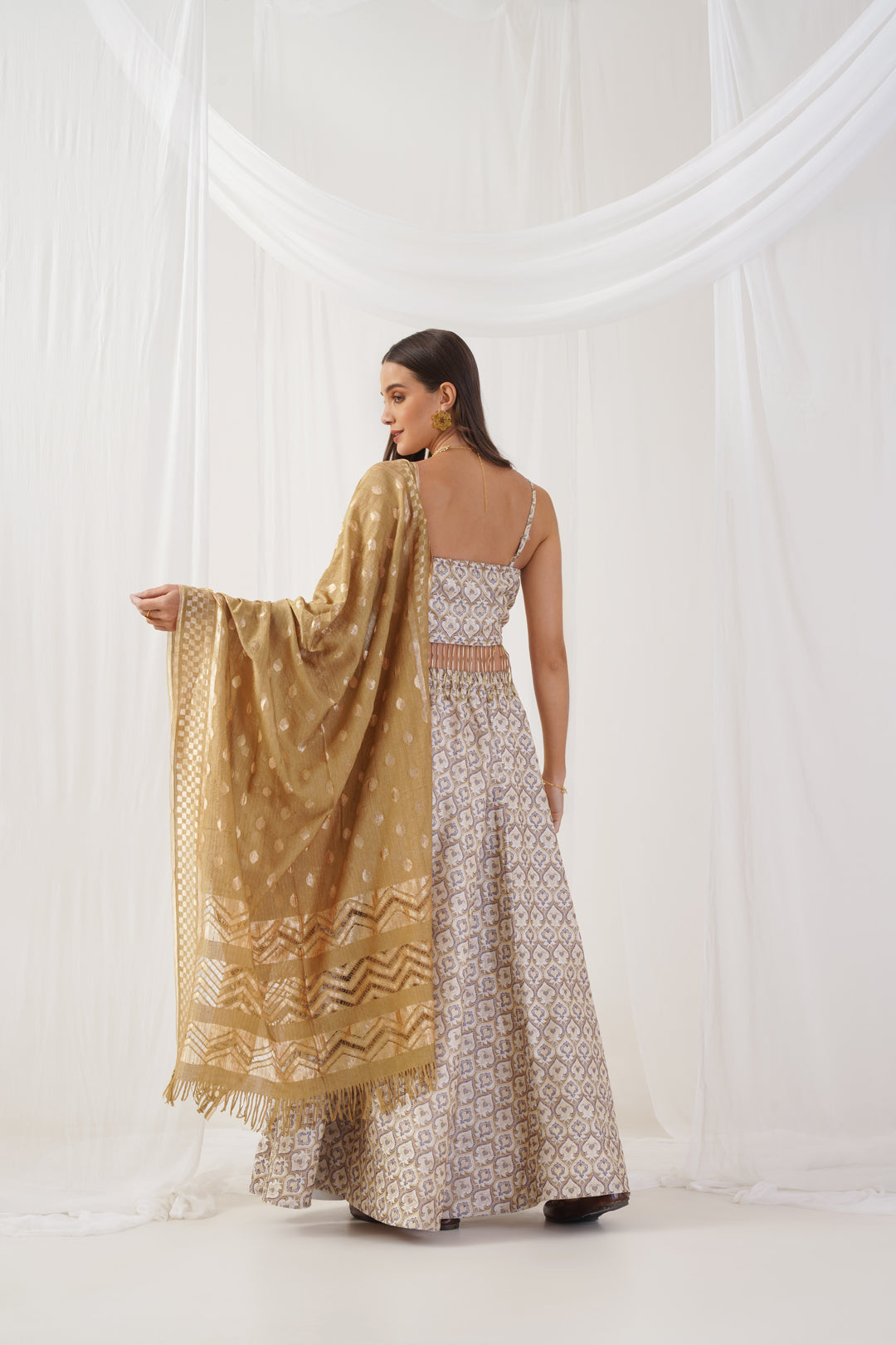 Women's Ivory Jacquard Beads & Stones Ready to Wear Lehenga & Blouse With Dupatta - Taantav