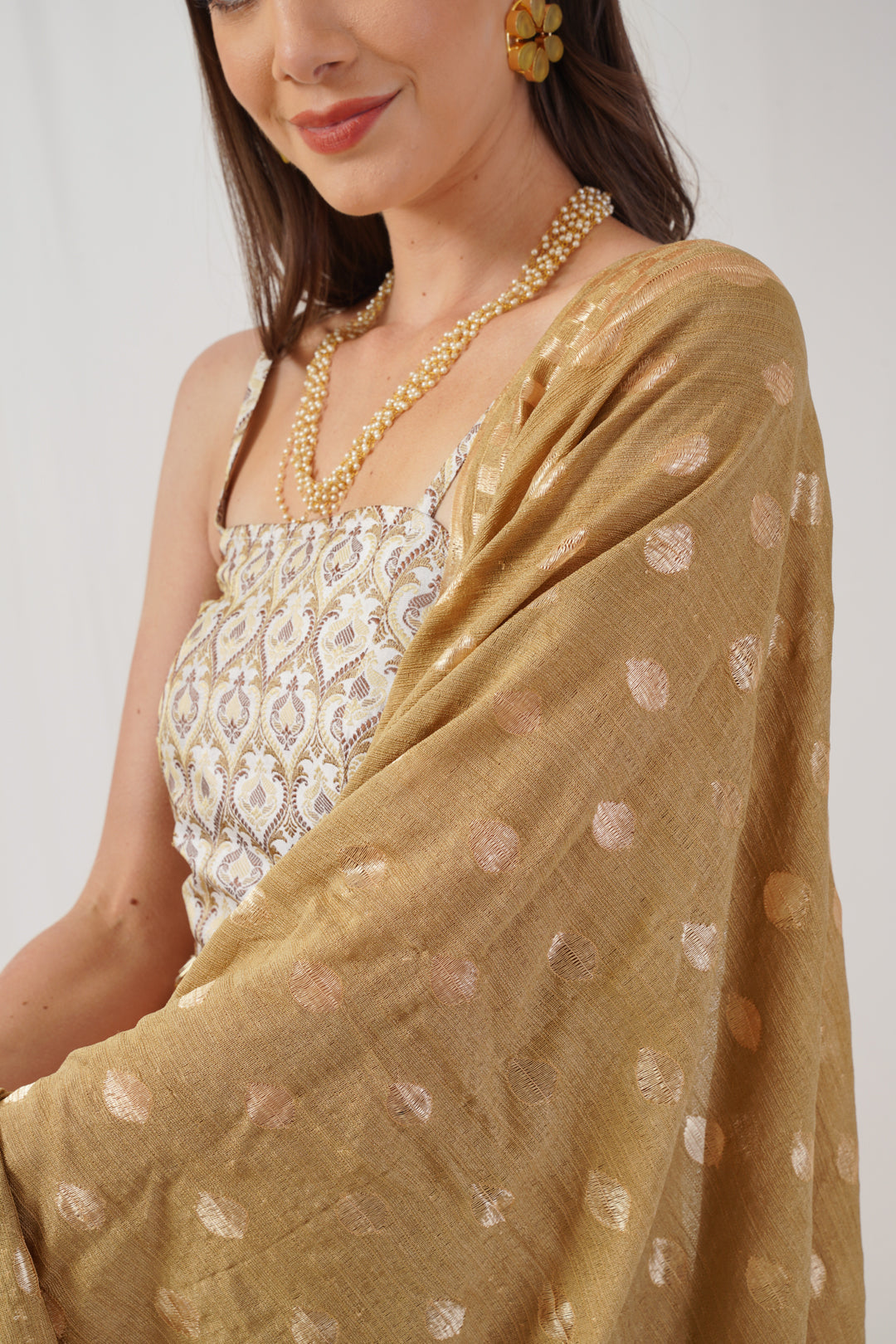 Women's Ivory Jacquard Beads & Stones Ready to Wear Lehenga & Blouse With Dupatta - Taantav