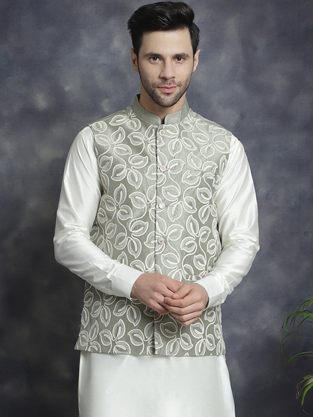 Men's embroidered Nehru Jacket - Taantav