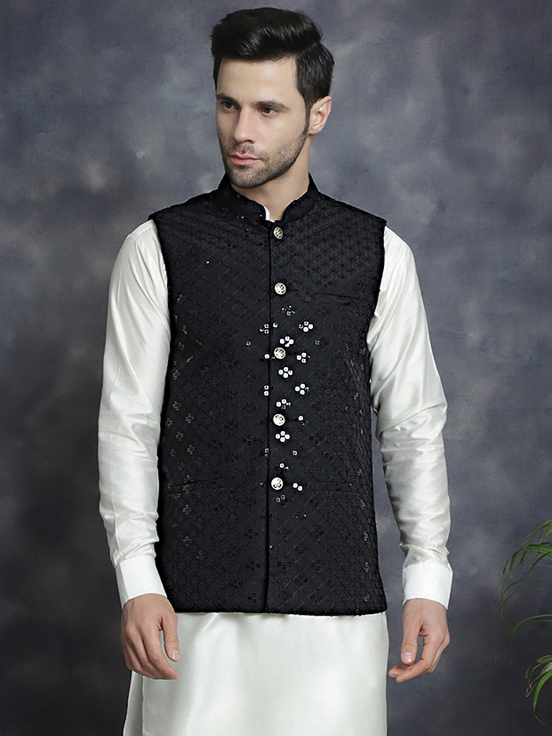 Men's embroidered and sequins Nehru Jacket - Taantav