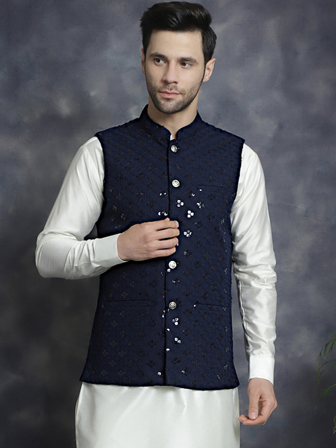 Men's embroidered and sequins Nehru Jacket - Taantav