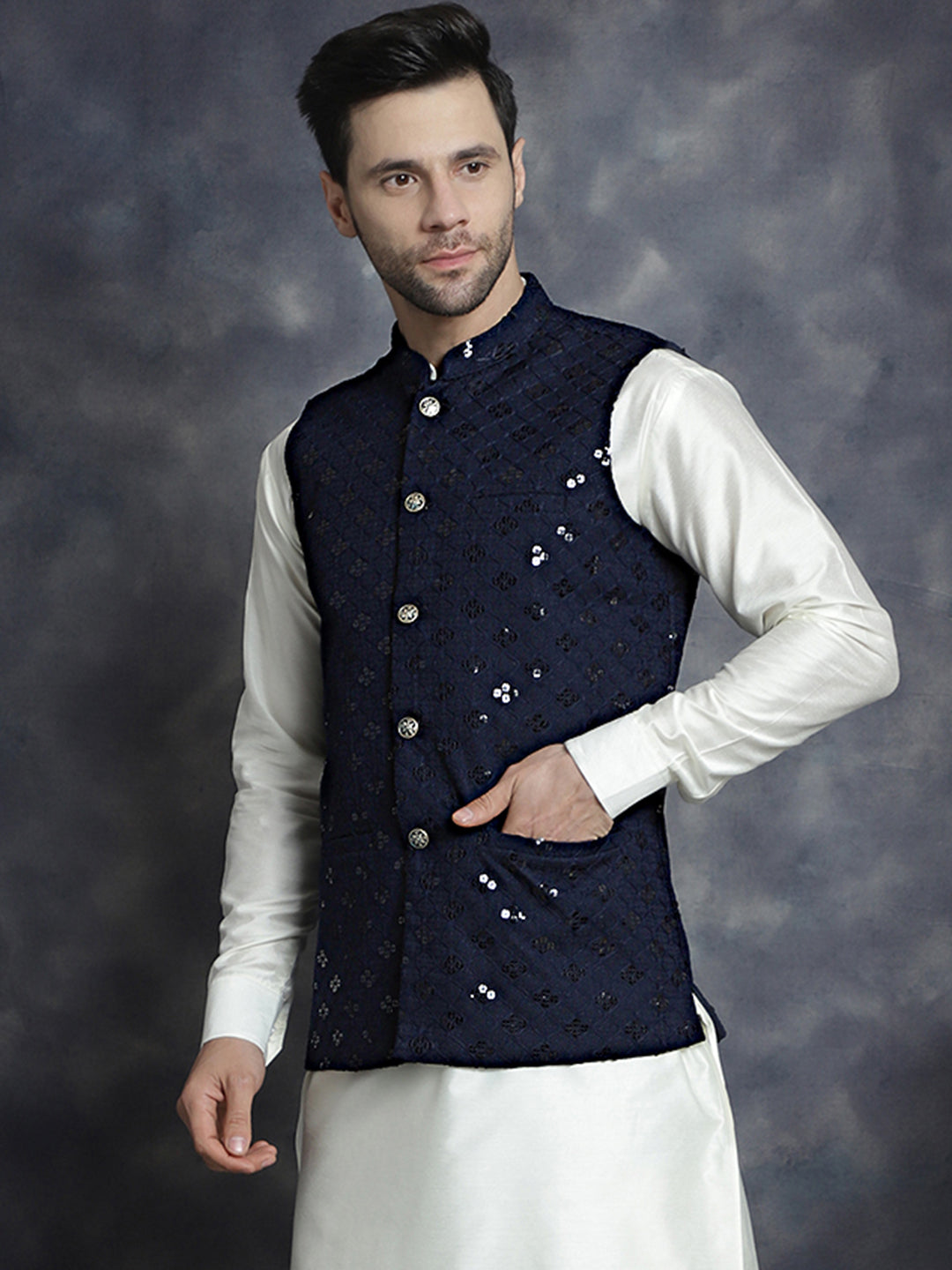 Men's embroidered and sequins Nehru Jacket - Taantav