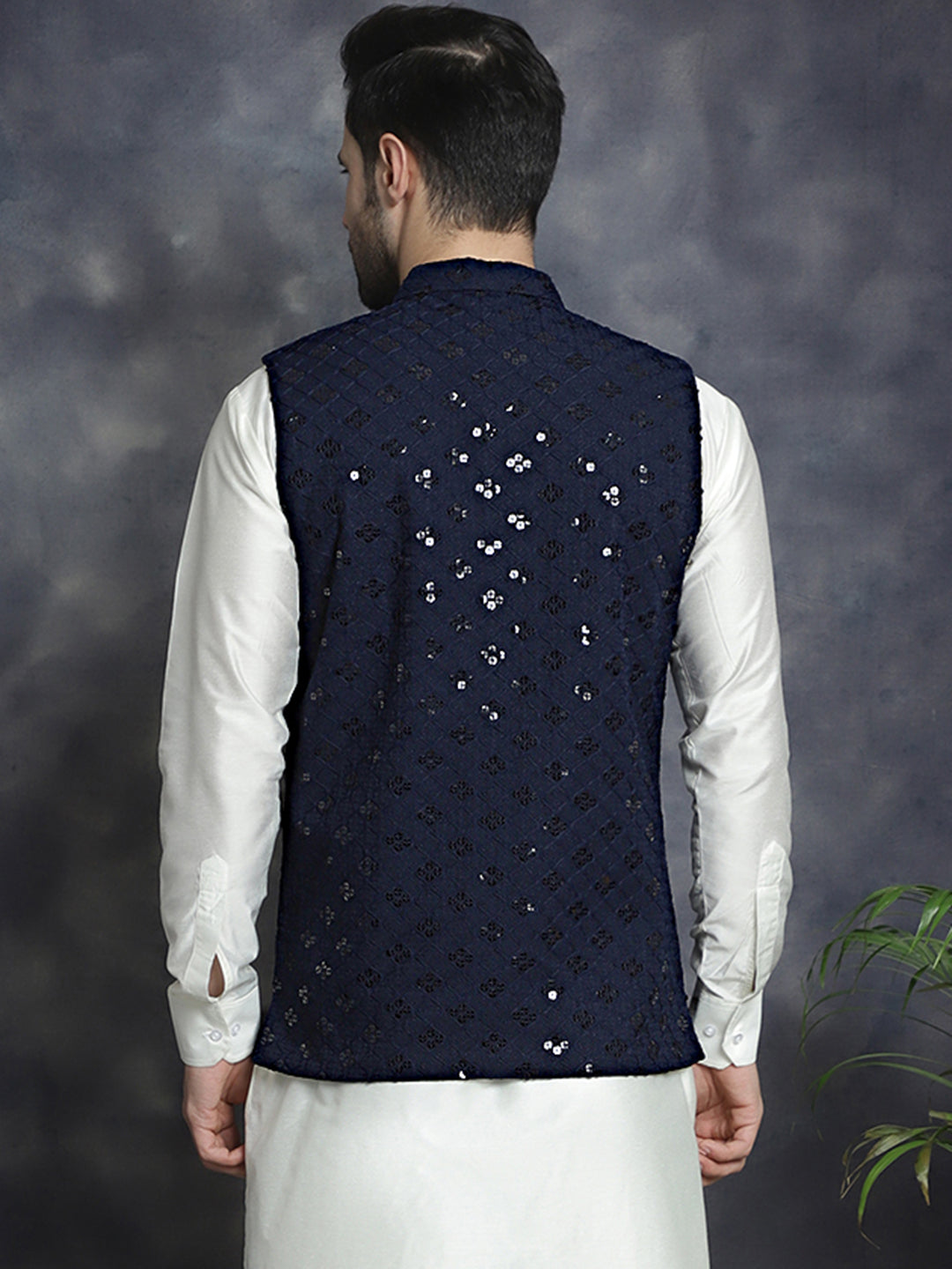 Men's embroidered and sequins Nehru Jacket - Taantav