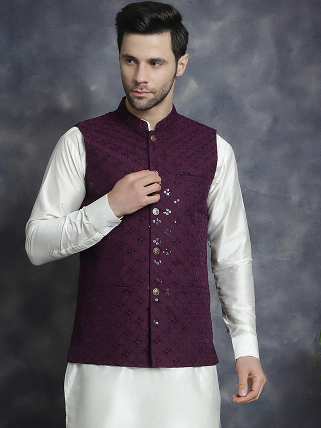 Men's embroidered and sequins Nehru Jacket - Taantav