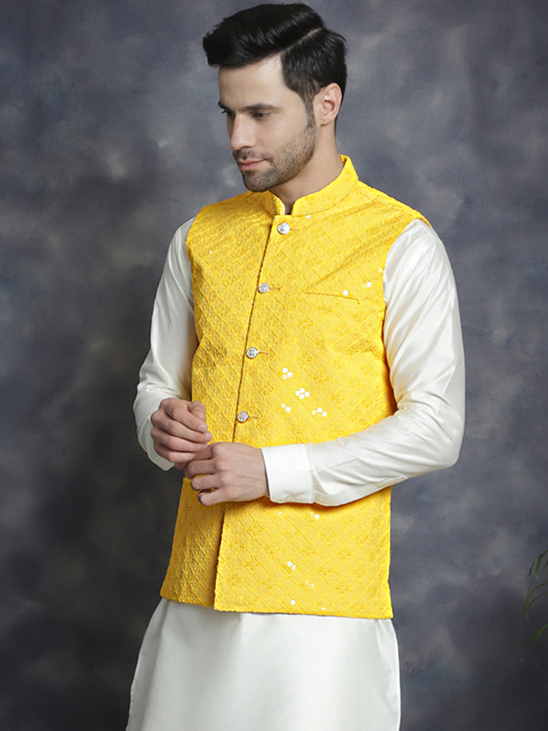 Men's embroidered and sequins Nehru Jacket - Taantav