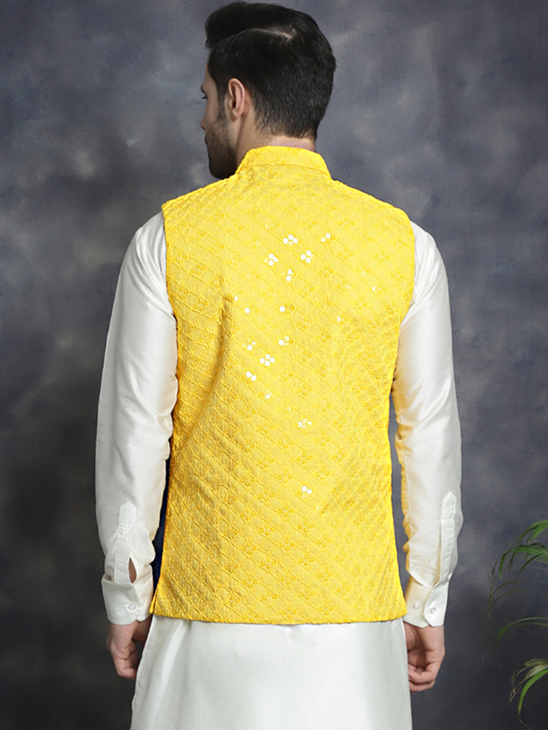 Men's embroidered and sequins Nehru Jacket - Taantav