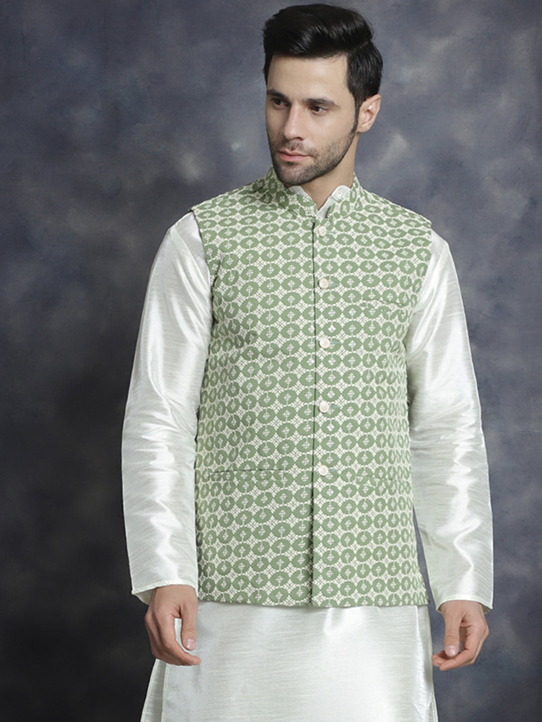 Men's embroidered and sequins Nehru Jacket - Taantav