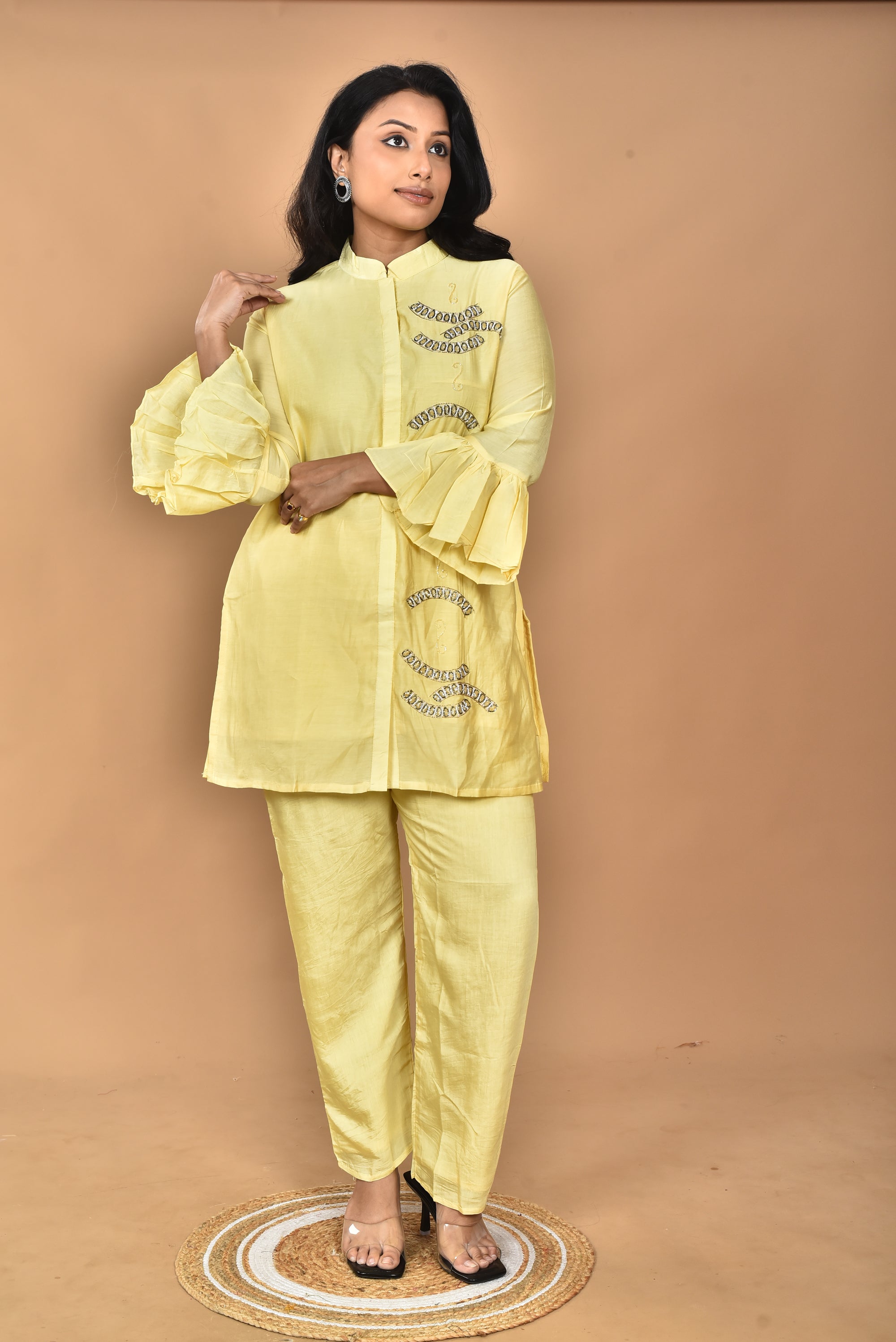 Color_YELLOW