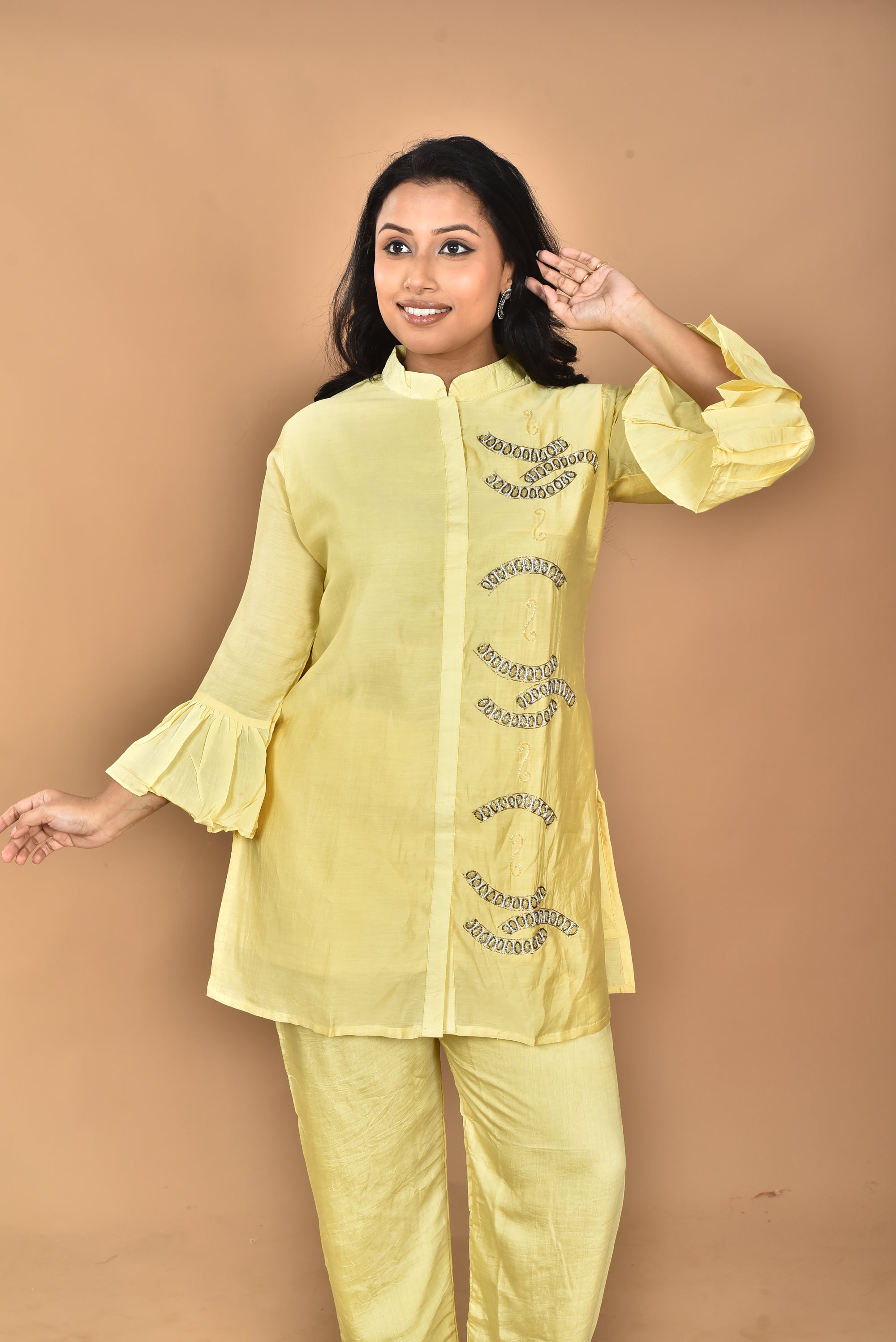 Color_YELLOW