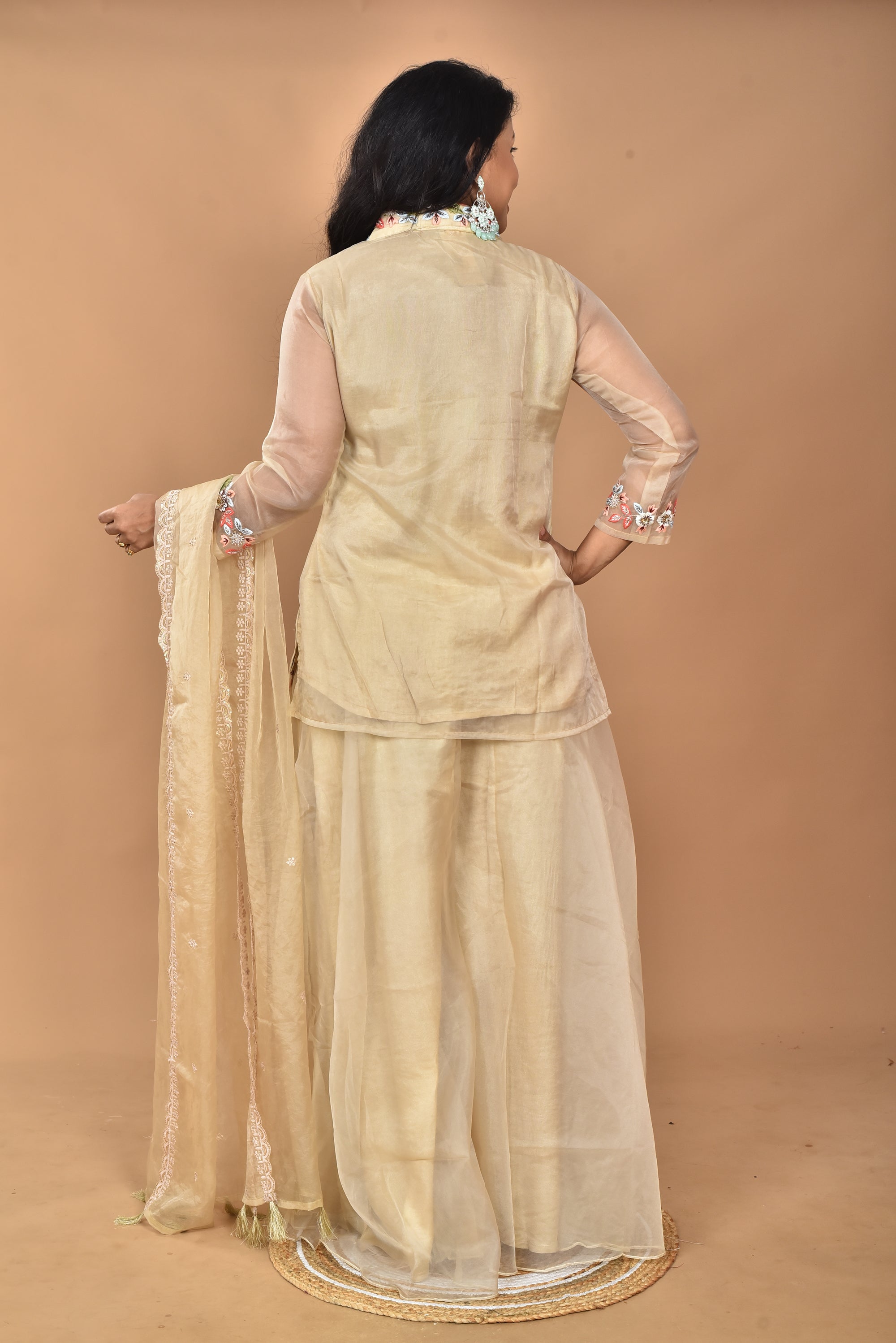 Color_BEIGE